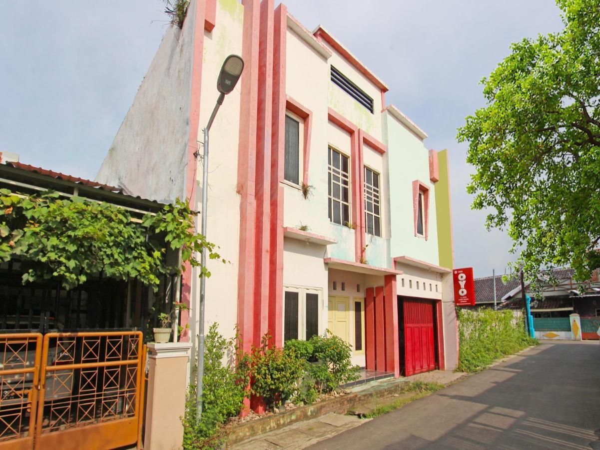 OYO 3060 Al Fatih Guest House Syariah Tegal  Luaran gambar